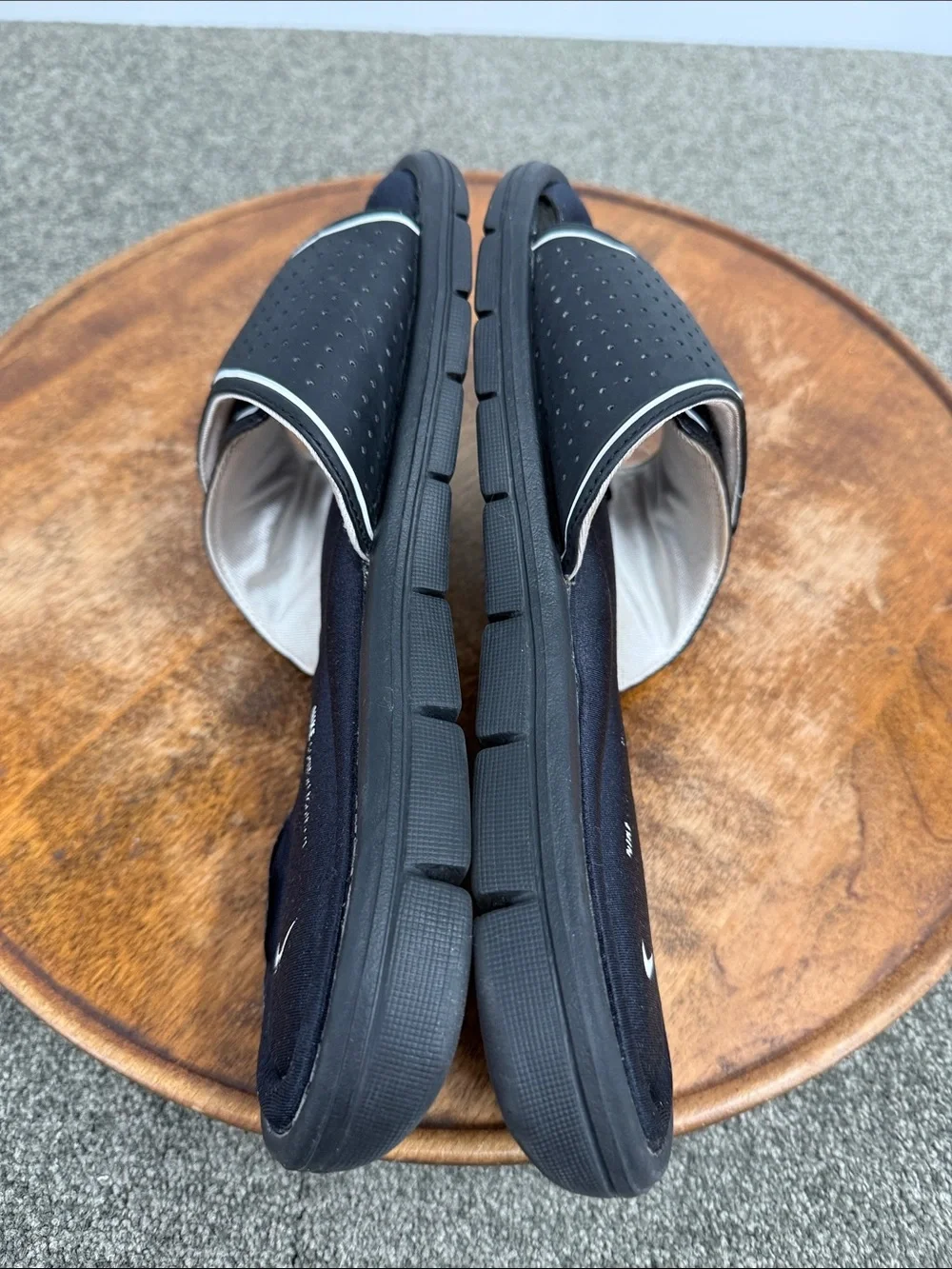 Nike Sandals Wm 10 *FLAWS Black White Slide Comfort Footbed Foam Cushion